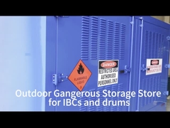 Chemikalienbehälter im Freien