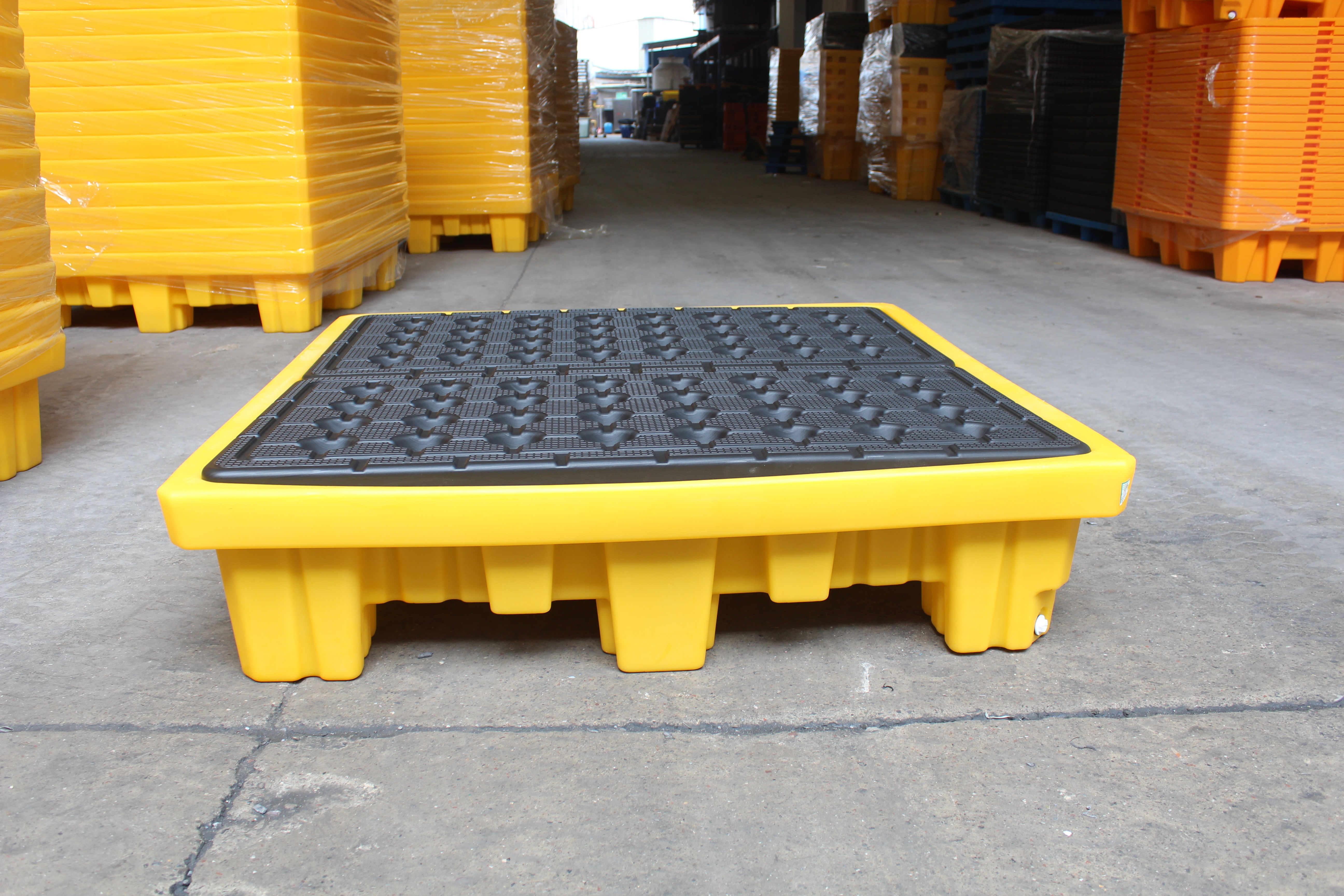Neueste Unternehmensblogs über Spill Containment Pallets: Your First Line of Defense for Hazardous Material Storage